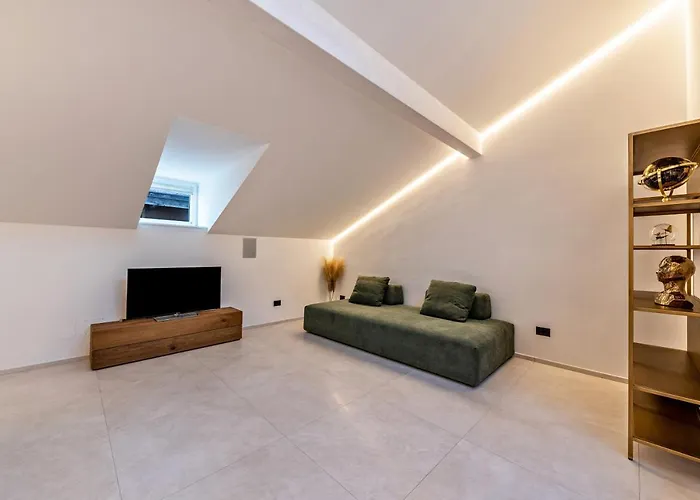 App 303 Palazzo Cavour