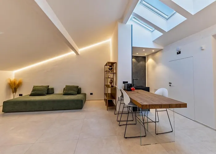 App 303 Palazzo Cavour