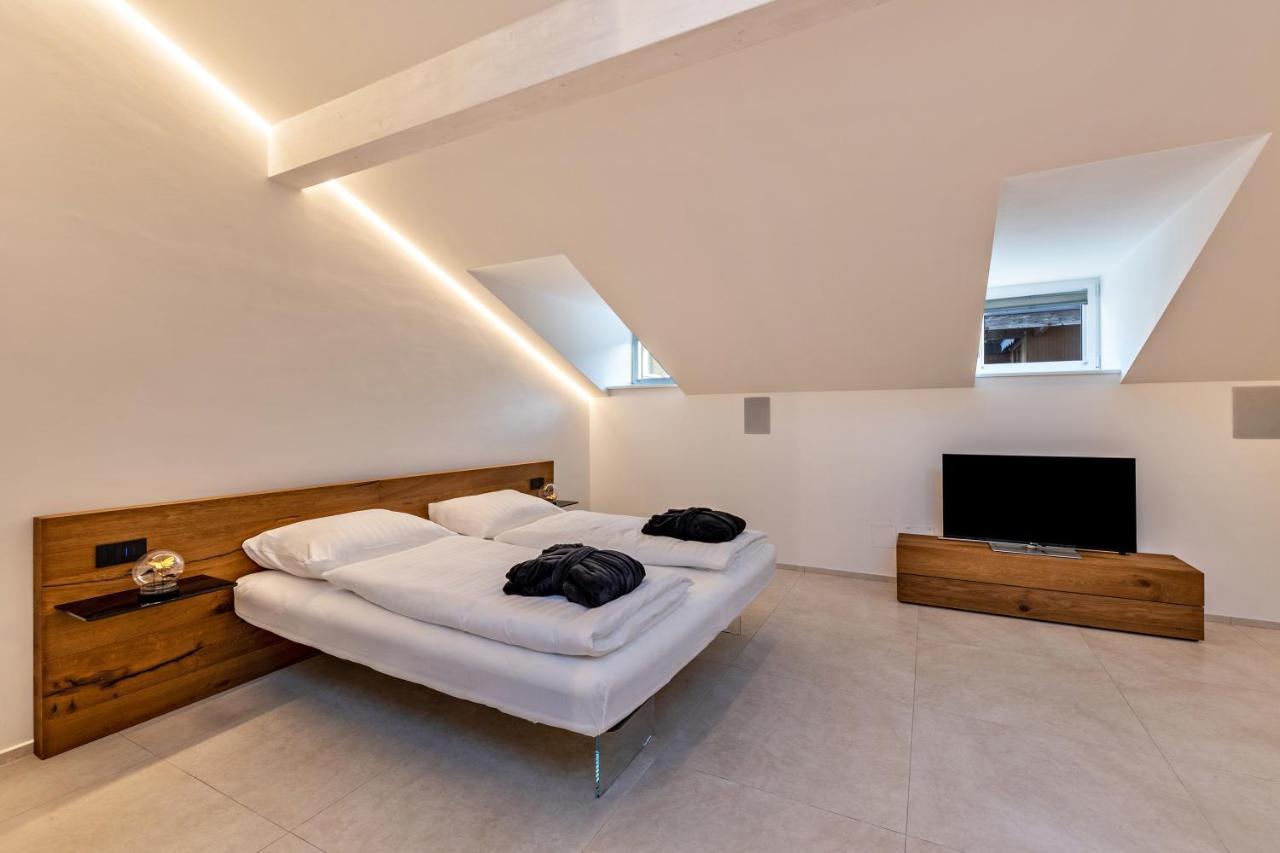 App 303 Palazzo Cavour *